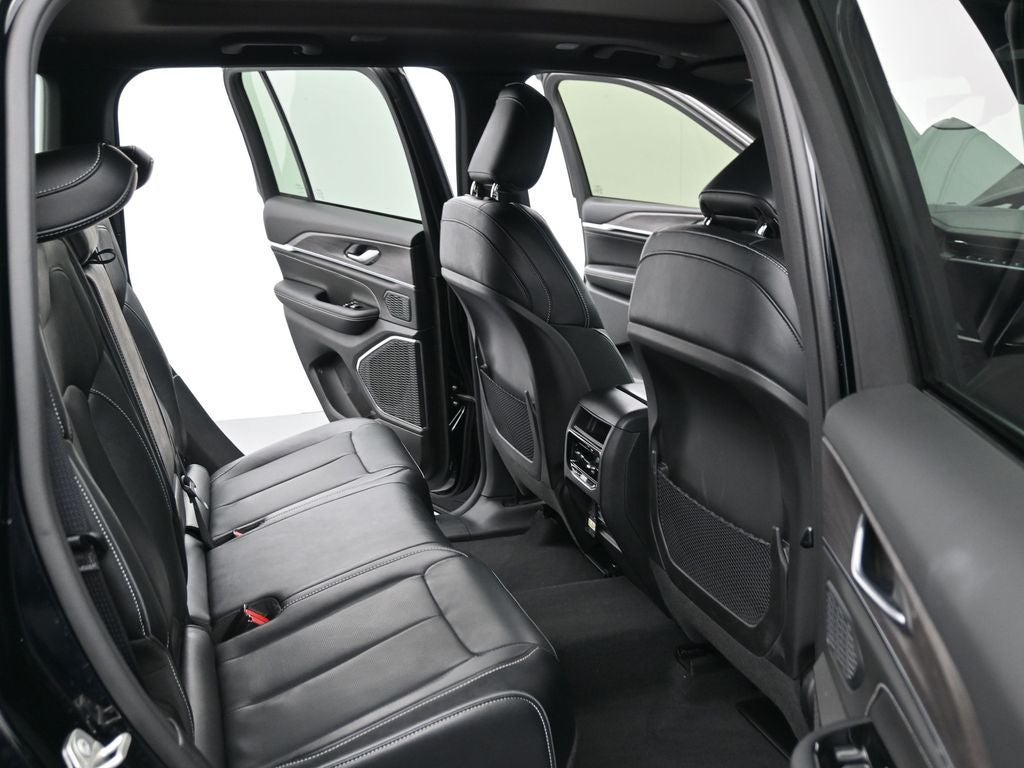 2023 Jeep Grand Cherokee Overland 4x4