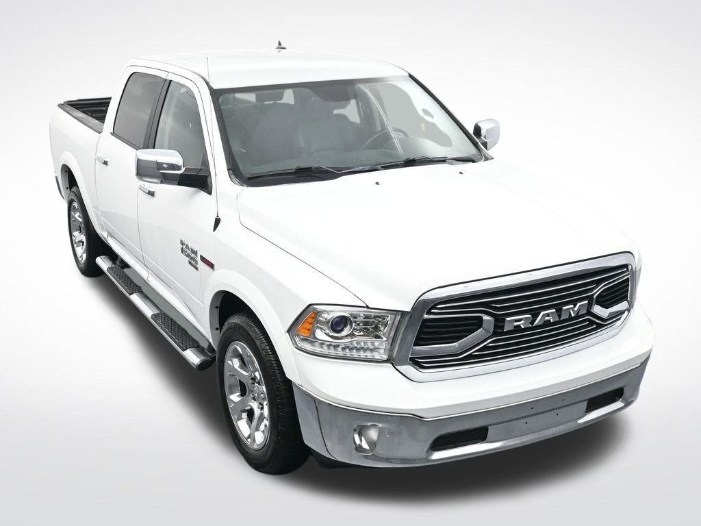 2019 RAM 1500 Classic Laramie Crew Cab 4x4 5'7' Box