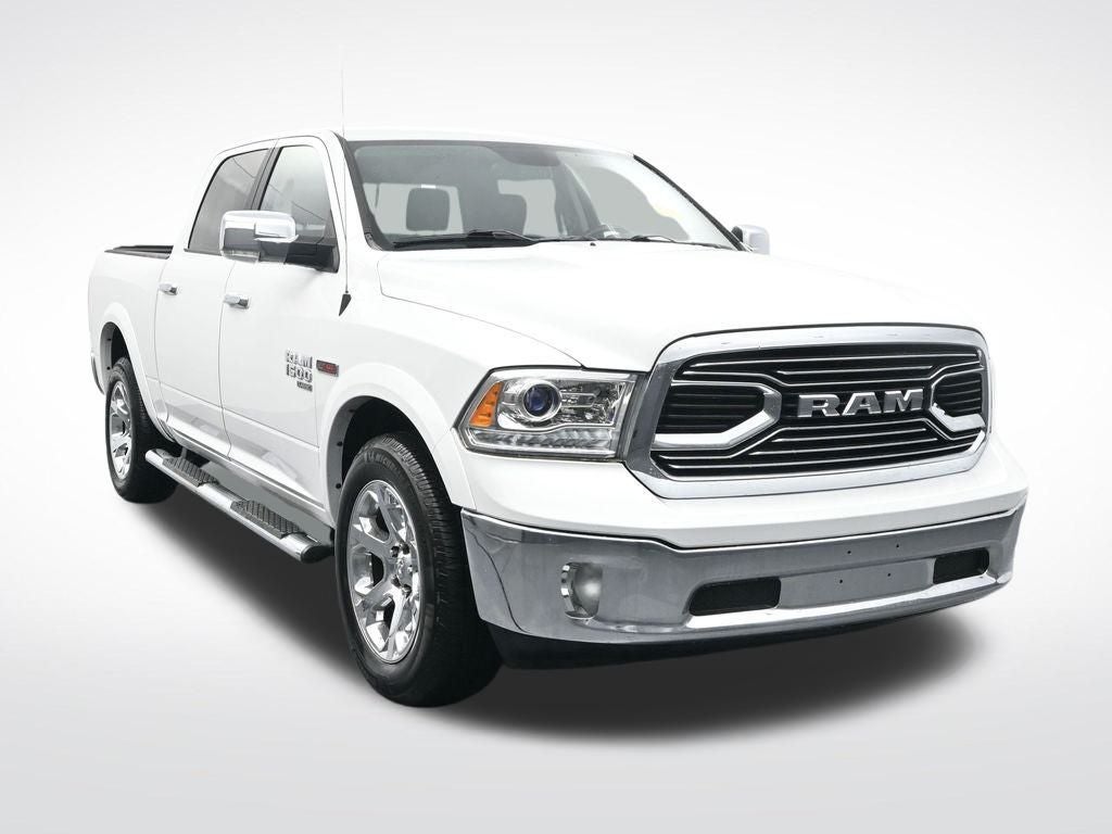 2019 RAM 1500 Classic Laramie Crew Cab 4x4 5'7' Box