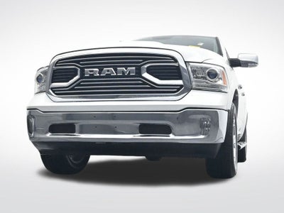 2019 RAM 1500 Classic Laramie Crew Cab 4x4 5'7' Box