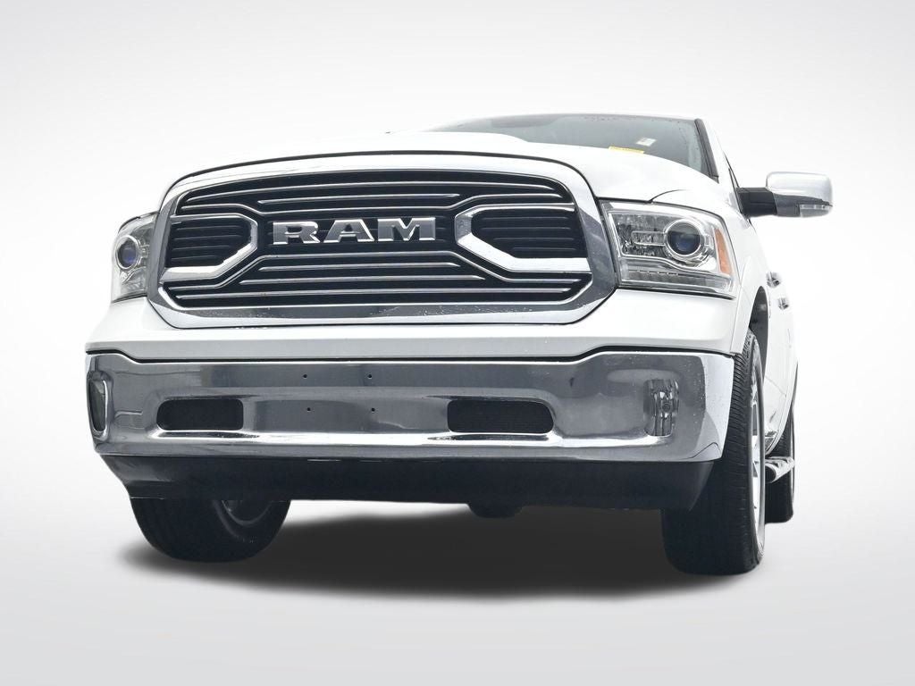 2019 RAM 1500 Classic Laramie Crew Cab 4x4 5'7' Box