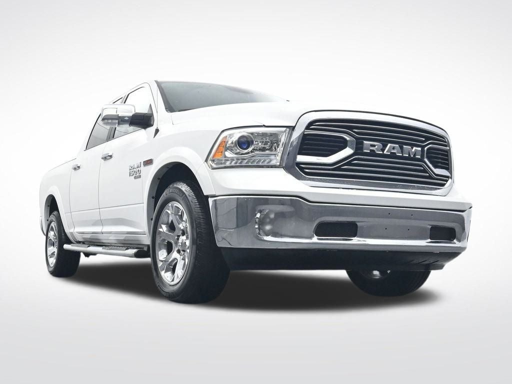 2019 RAM 1500 Classic Laramie Crew Cab 4x4 5'7' Box