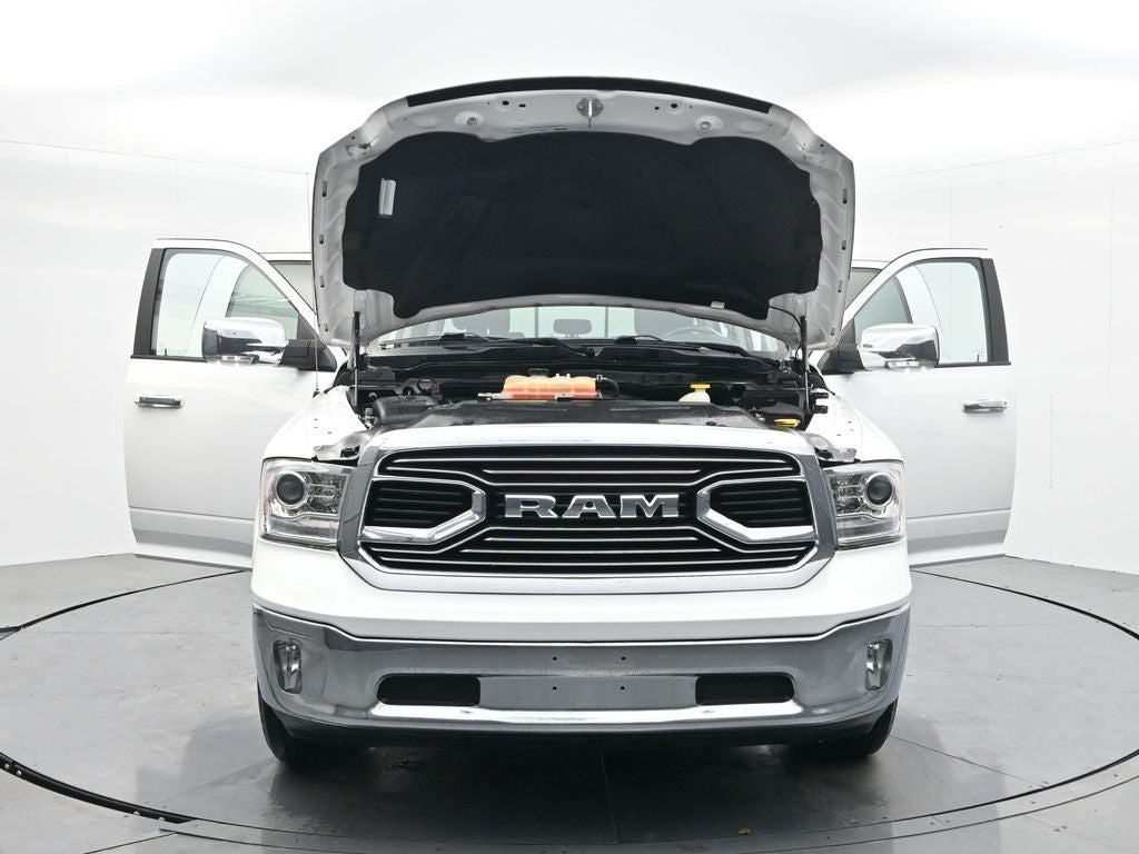 2019 RAM 1500 Classic Laramie Crew Cab 4x4 5'7' Box