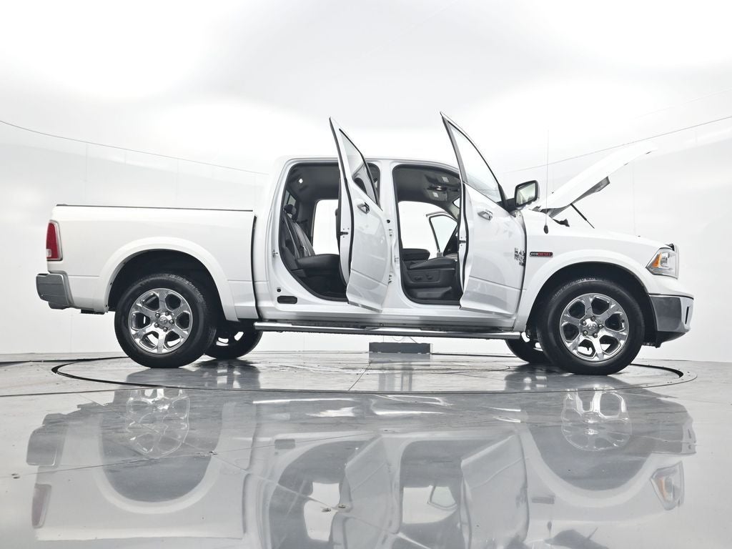 2019 RAM 1500 Classic Laramie Crew Cab 4x4 5'7' Box