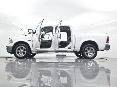 2019 RAM 1500 Classic Laramie Crew Cab 4x4 5'7' Box