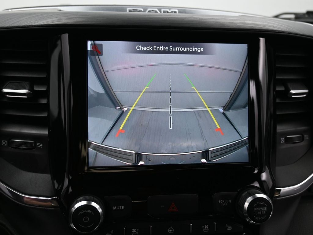 2024 RAM 1500 Laramie Crew Cab 4x2 5'7' Box