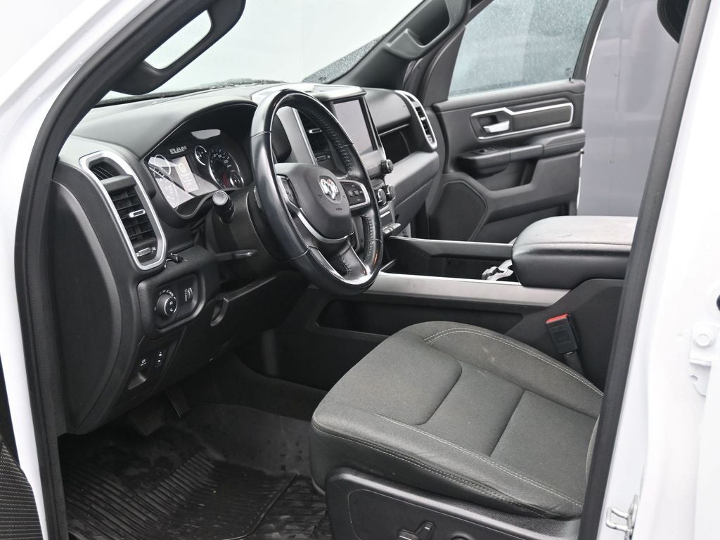 2022 RAM 1500 Big Horn Crew Cab 4x4 5'7' Box