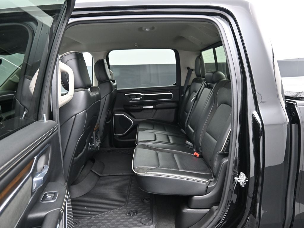 2022 RAM 1500 Laramie Crew Cab 4x4 5'7' Box