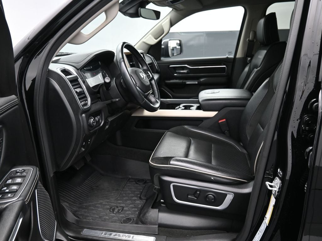 2022 RAM 1500 Laramie Crew Cab 4x4 5'7' Box