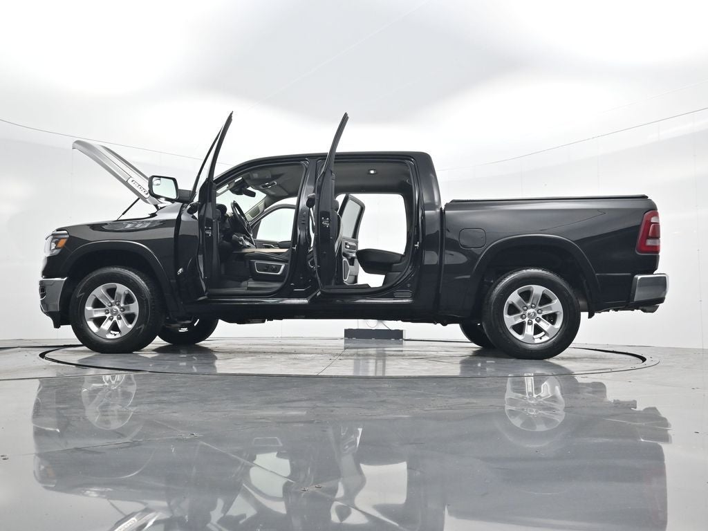 2022 RAM 1500 Laramie Crew Cab 4x4 5'7' Box