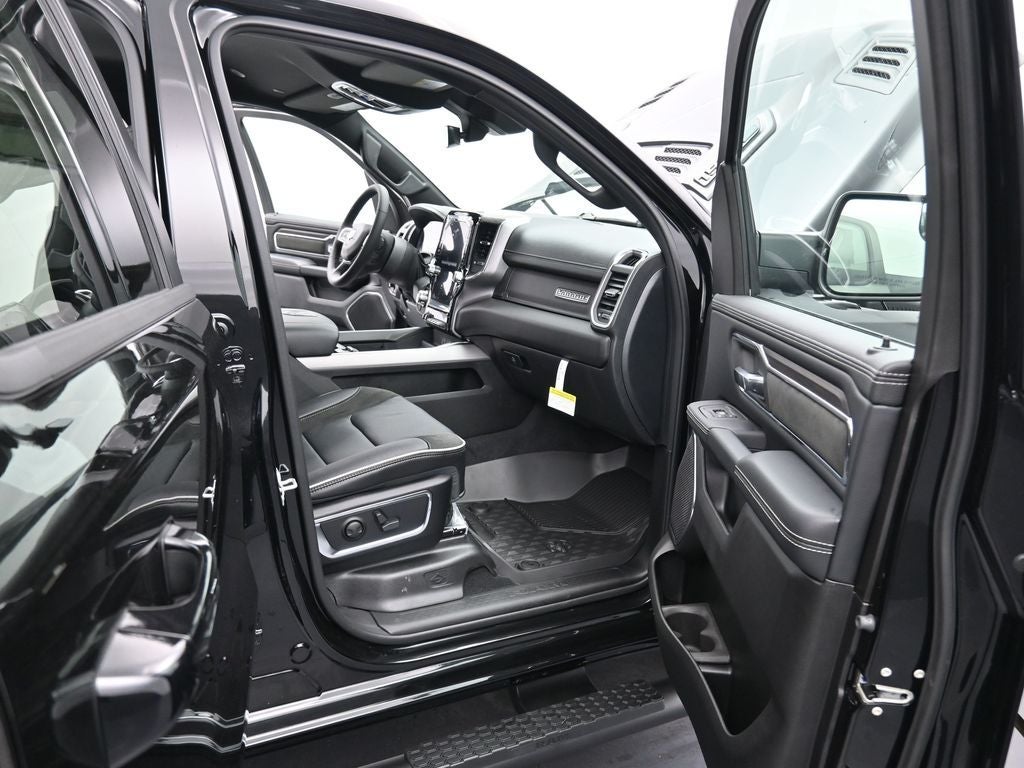 2026 RAM 1500 RAM 1500 LARAMIE CREW CAB 4X4 5'7' BOX