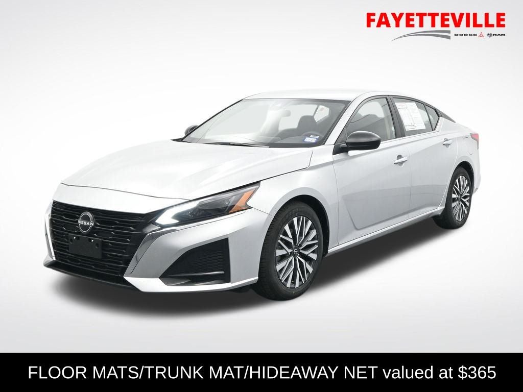 2024 Nissan Altima SV FWD
