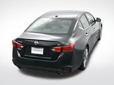 2023 Nissan Altima SL FWD