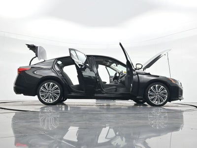 2023 Nissan Altima SL FWD