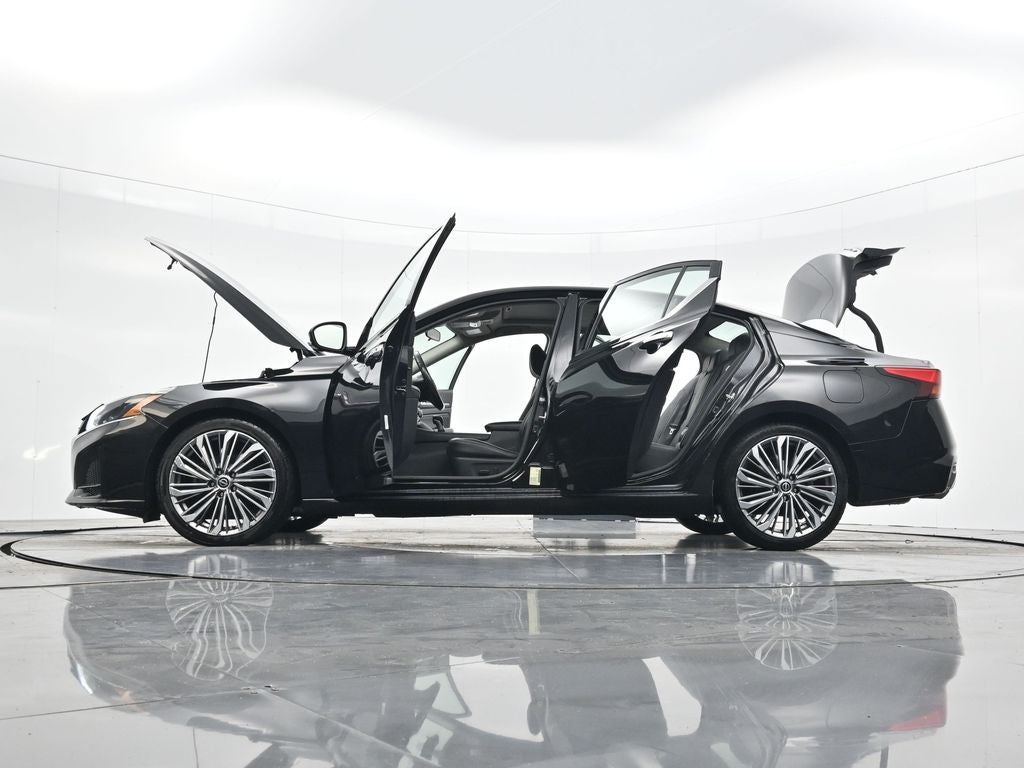 2023 Nissan Altima SL FWD