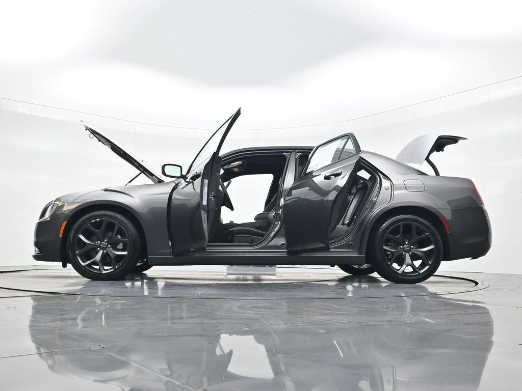 2023 Chrysler 300 300S