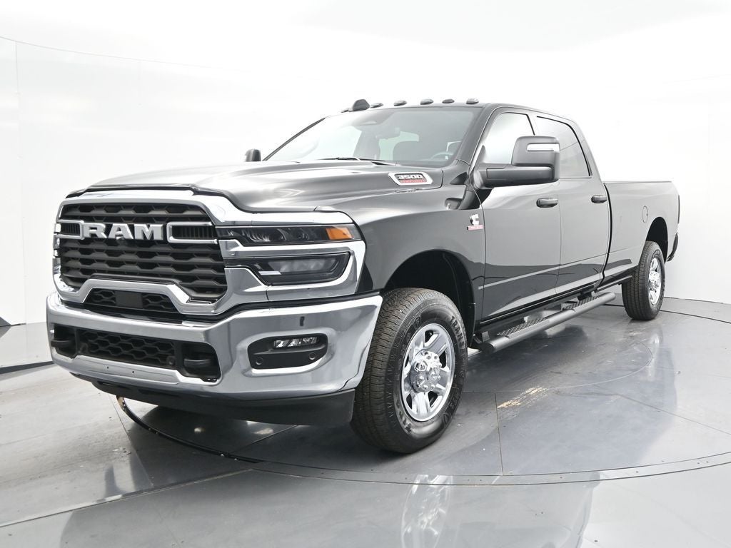 2026 RAM 3500 RAM 3500 TRADESMAN CREW CAB 4X4 8' BOX
