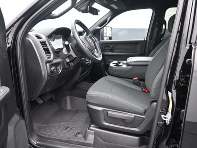 2026 RAM 3500 RAM 3500 TRADESMAN CREW CAB 4X4 8' BOX