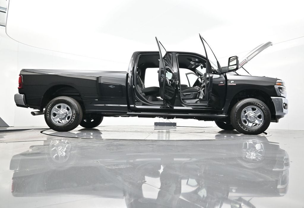 2026 RAM 3500 RAM 3500 TRADESMAN CREW CAB 4X4 8' BOX