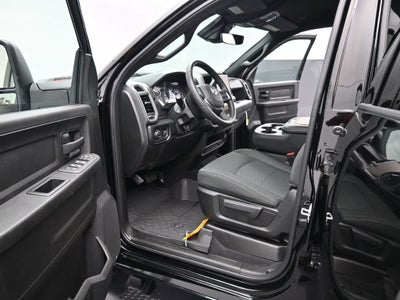 2026 RAM 2500 RAM 2500 BLACK EXPRESS CREW CAB 4X4 6'4' BOX