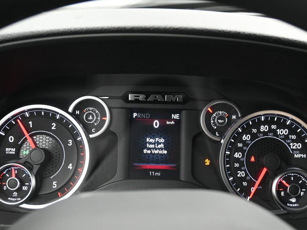 2026 RAM 2500 RAM 2500 BLACK EXPRESS CREW CAB 4X4 6'4' BOX