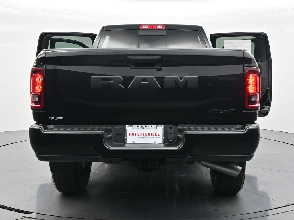 2026 RAM 2500 RAM 2500 BLACK EXPRESS CREW CAB 4X4 6'4' BOX
