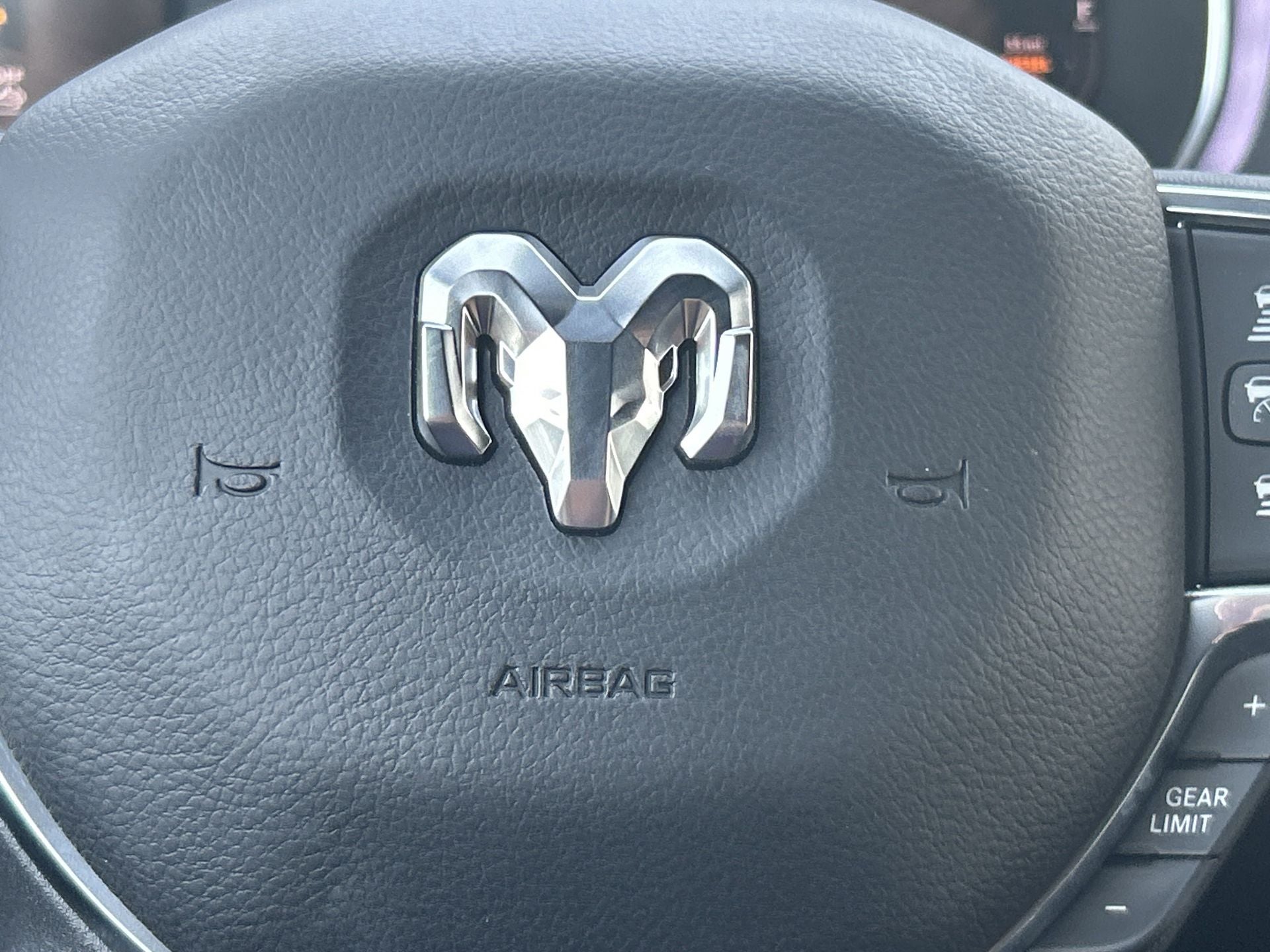 2025 RAM 2500 RAM 2500 LARAMIE MEGA CAB 4X4 6'4' BOX