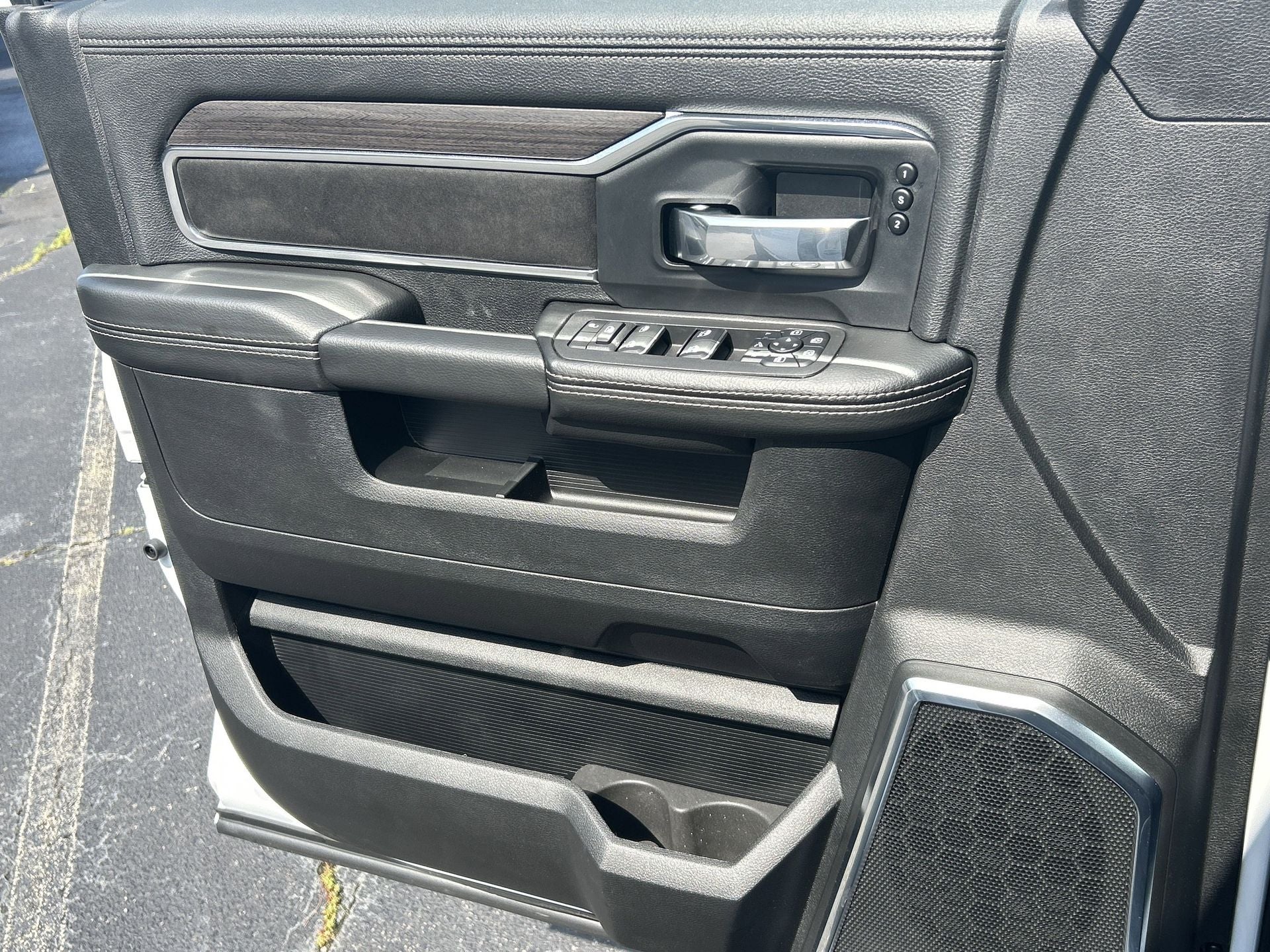 2025 RAM 2500 RAM 2500 LARAMIE MEGA CAB 4X4 6'4' BOX