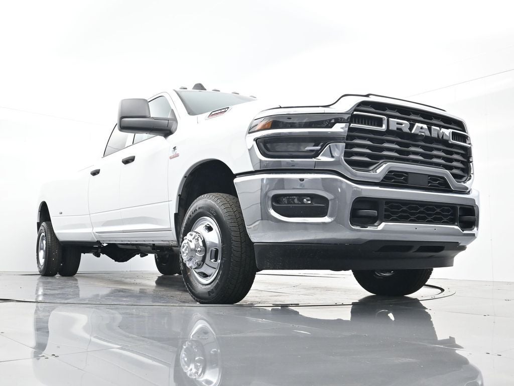 2026 RAM 3500 RAM 3500 TRADESMAN CREW CAB 4X4 8' BOX