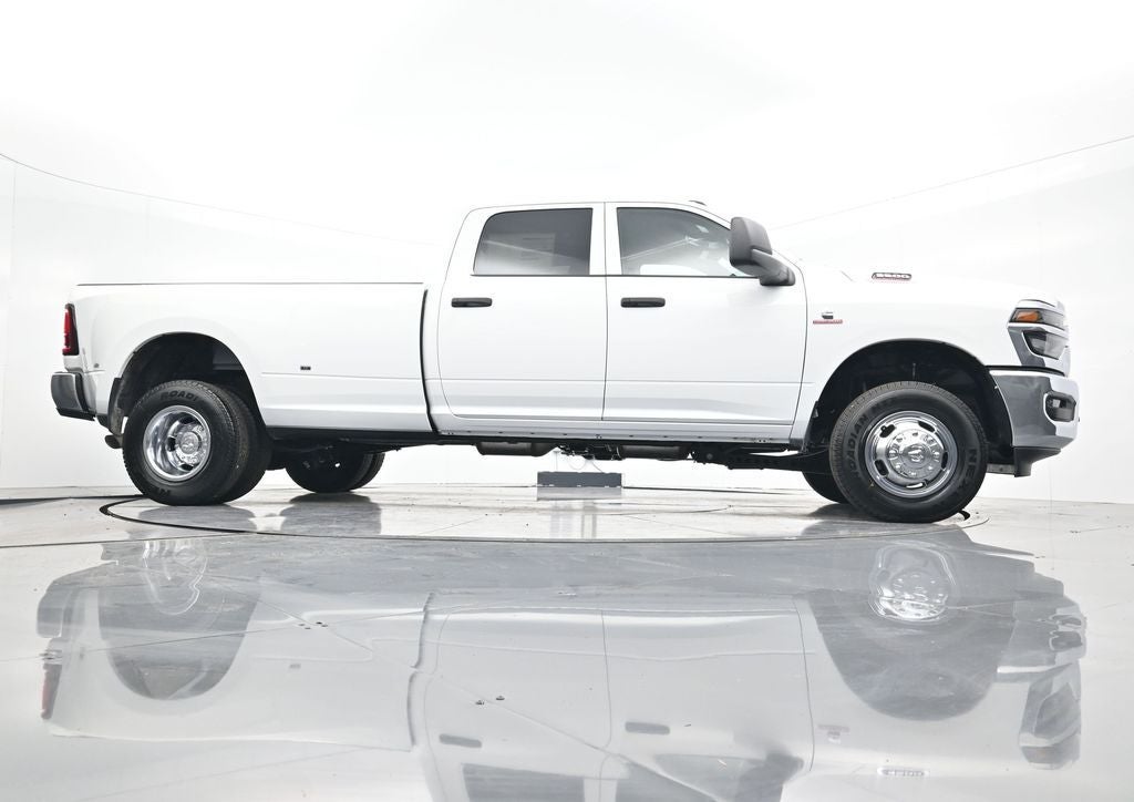 2026 RAM 3500 RAM 3500 TRADESMAN CREW CAB 4X4 8' BOX