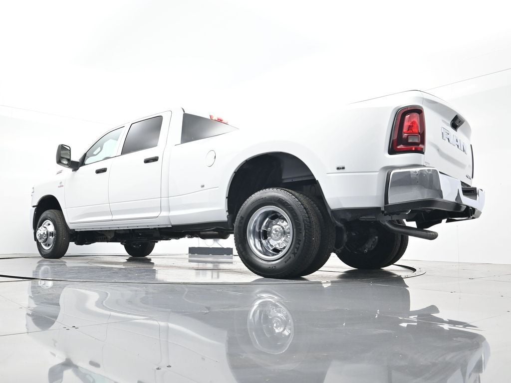 2026 RAM 3500 RAM 3500 TRADESMAN CREW CAB 4X4 8' BOX