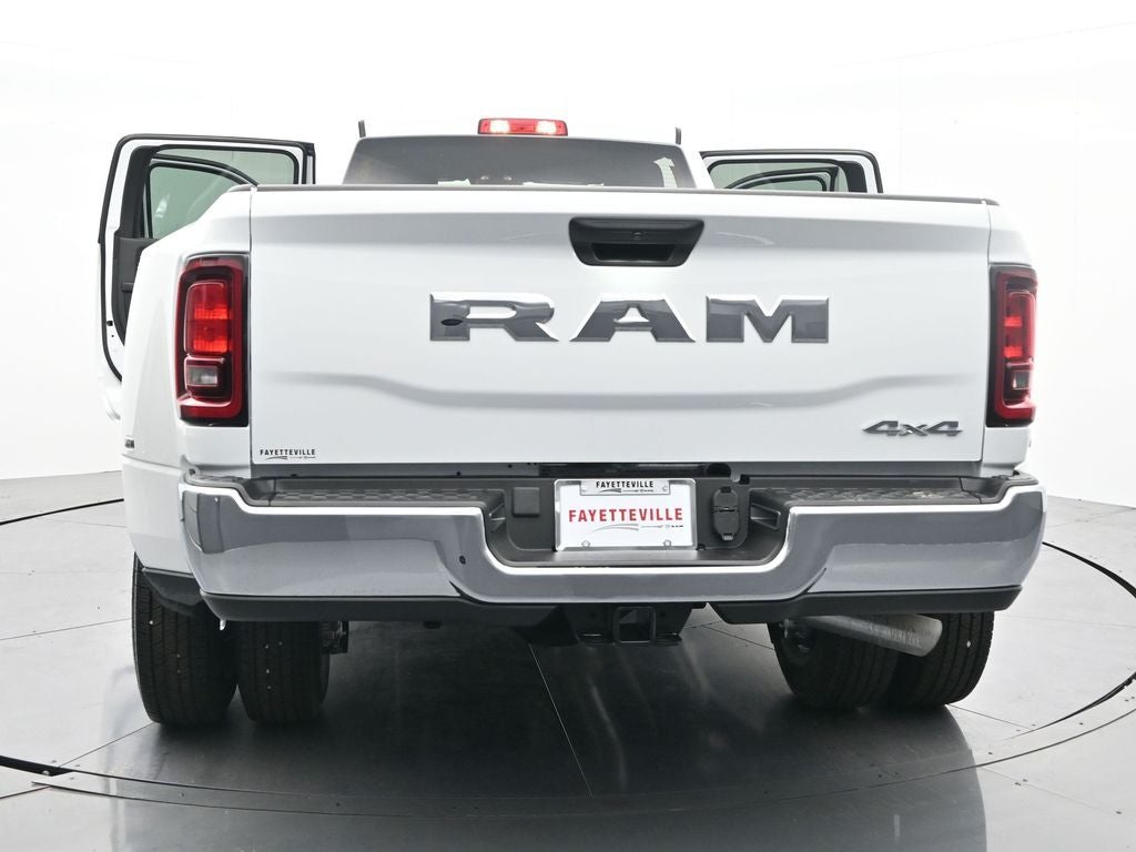 2026 RAM 3500 RAM 3500 TRADESMAN CREW CAB 4X4 8' BOX