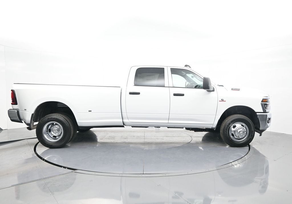 2026 RAM 3500 RAM 3500 TRADESMAN CREW CAB 4X4 8' BOX