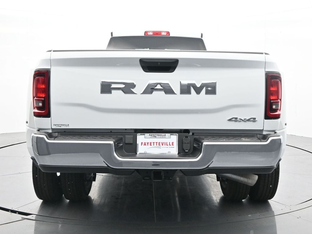 2026 RAM 3500 RAM 3500 TRADESMAN CREW CAB 4X4 8' BOX