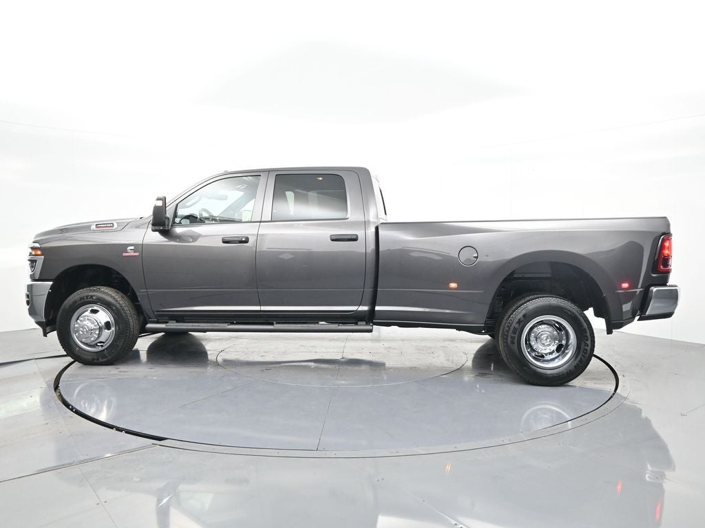 2026 RAM 3500 RAM 3500 TRADESMAN CREW CAB 4X4 8' BOX