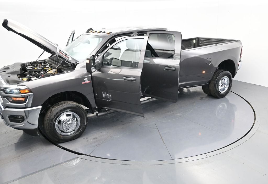 2026 RAM 3500 RAM 3500 TRADESMAN CREW CAB 4X4 8' BOX