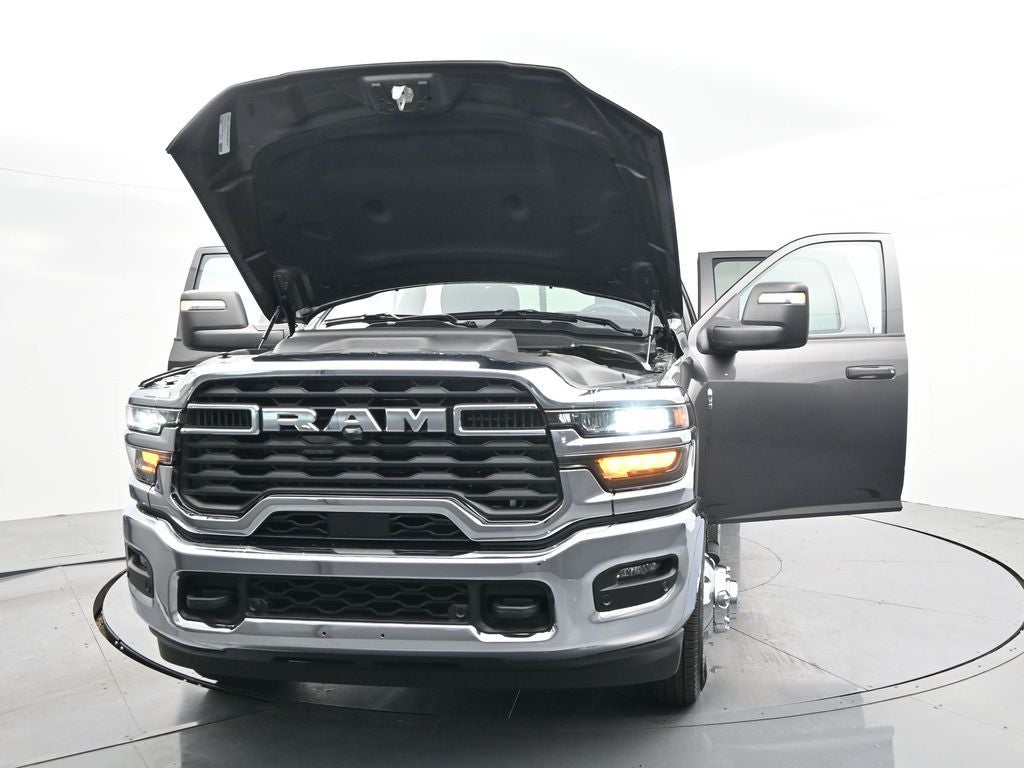 2026 RAM 3500 RAM 3500 TRADESMAN CREW CAB 4X4 8' BOX