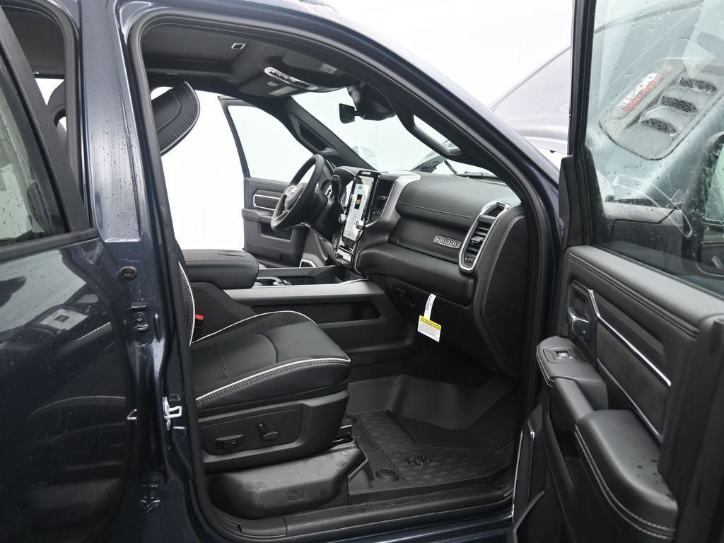 2026 RAM 3500 RAM 3500 LARAMIE CREW CAB 4X4 8' BOX