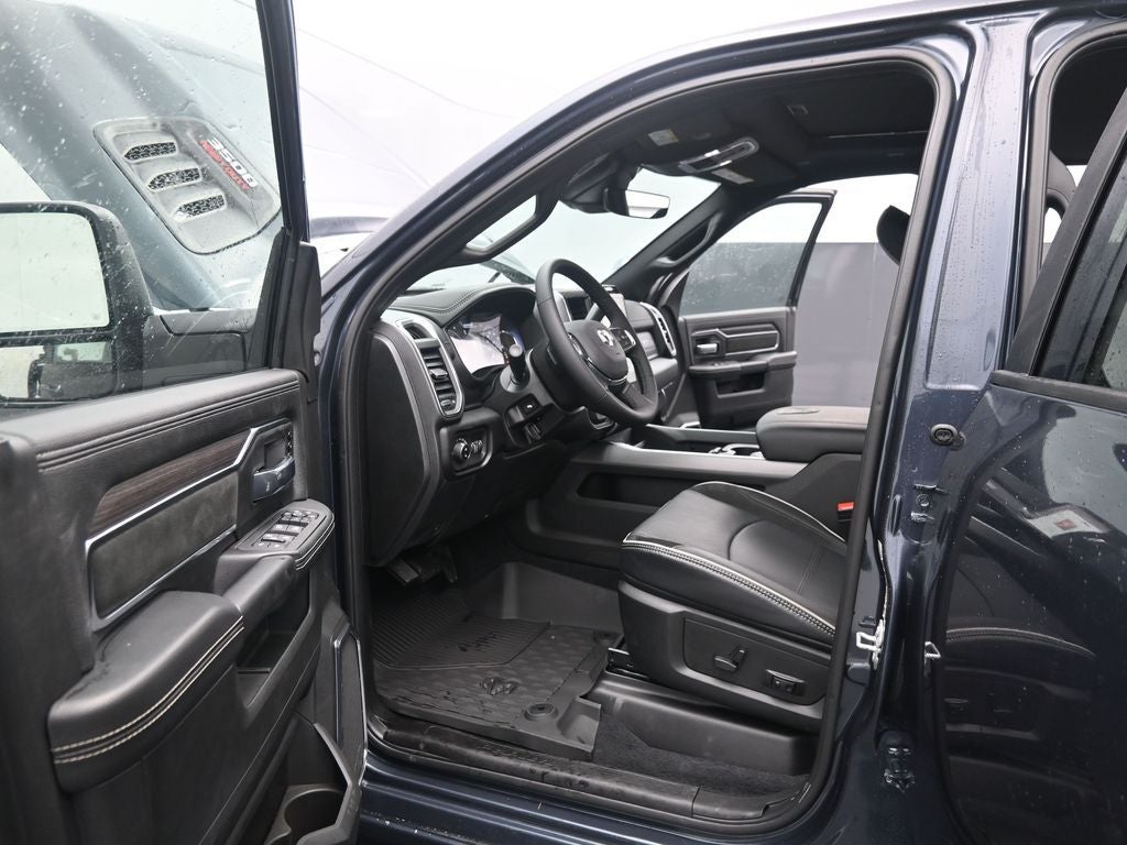 2026 RAM 3500 RAM 3500 LARAMIE CREW CAB 4X4 8' BOX