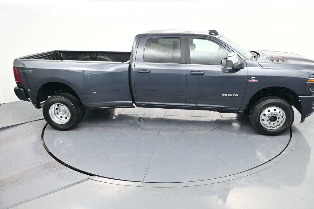 2026 RAM 3500 RAM 3500 LARAMIE CREW CAB 4X4 8' BOX