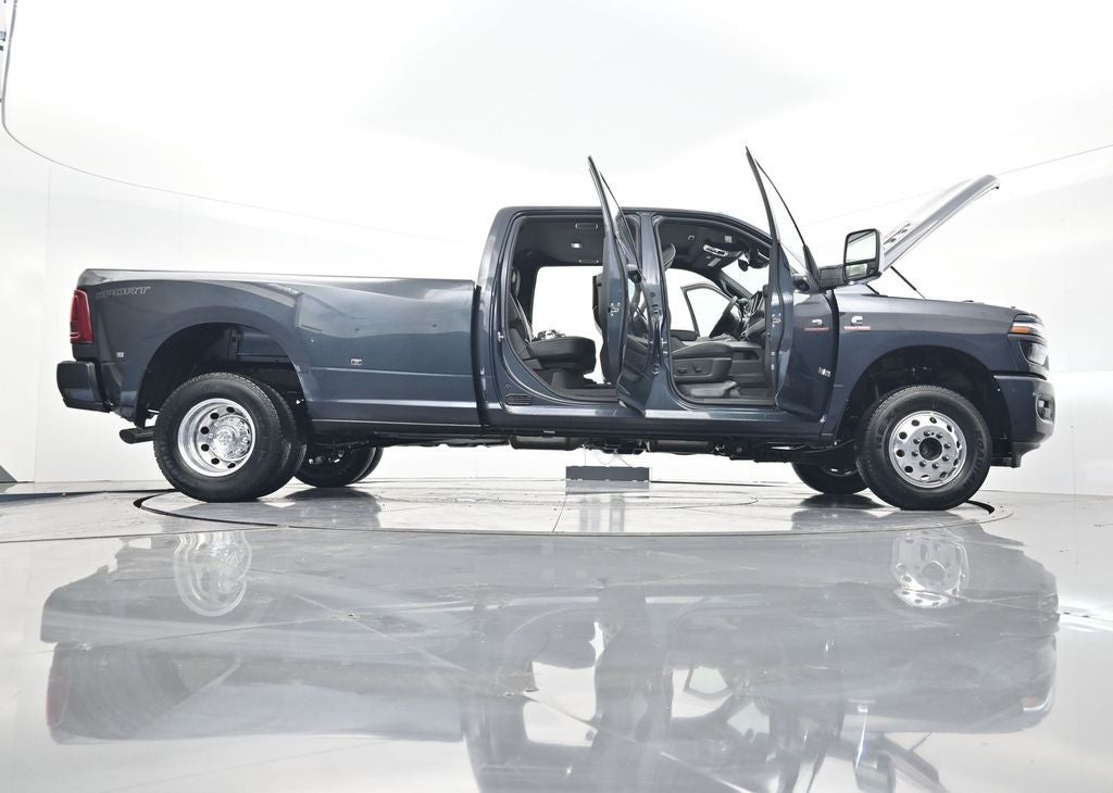 2026 RAM 3500 RAM 3500 LARAMIE CREW CAB 4X4 8' BOX