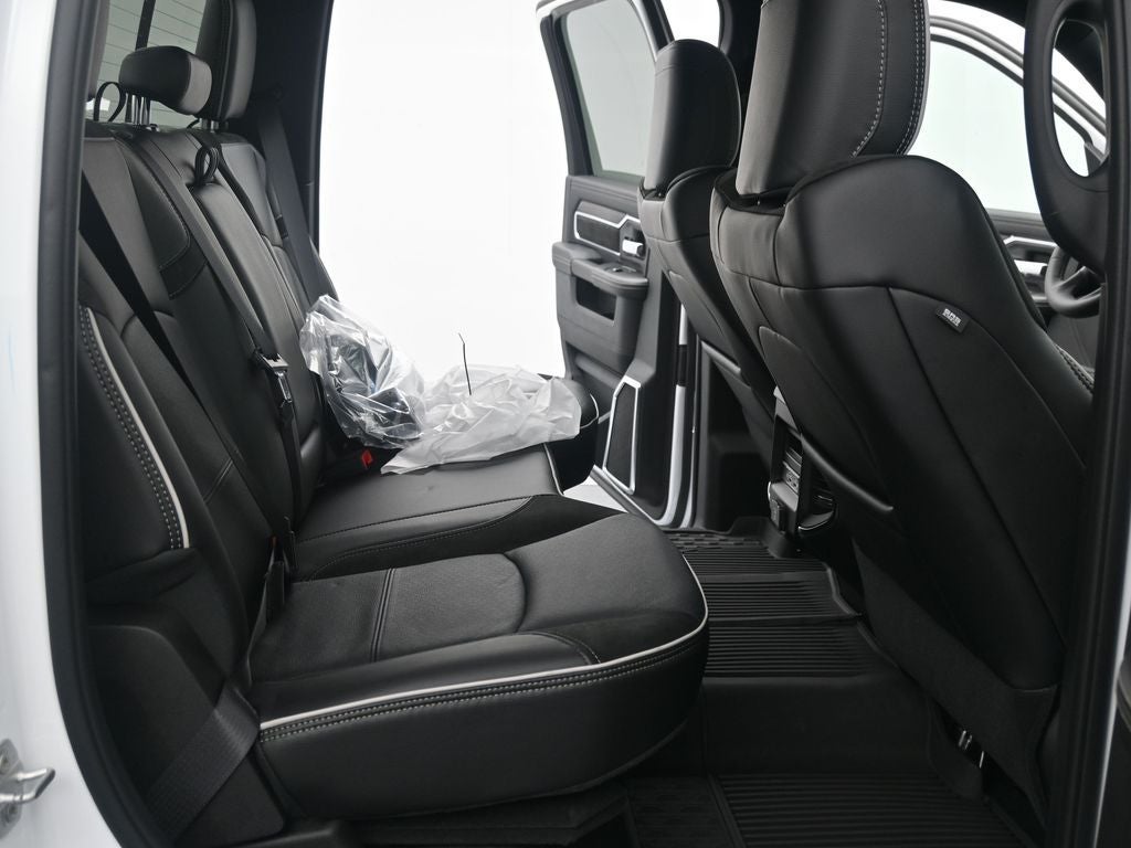 2026 RAM 3500 RAM 3500 LARAMIE CREW CAB 4X4 8' BOX