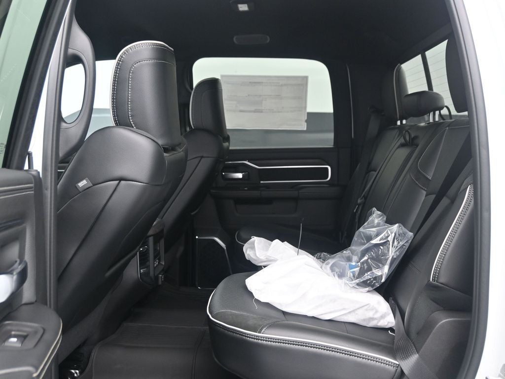 2026 RAM 3500 RAM 3500 LARAMIE CREW CAB 4X4 8' BOX