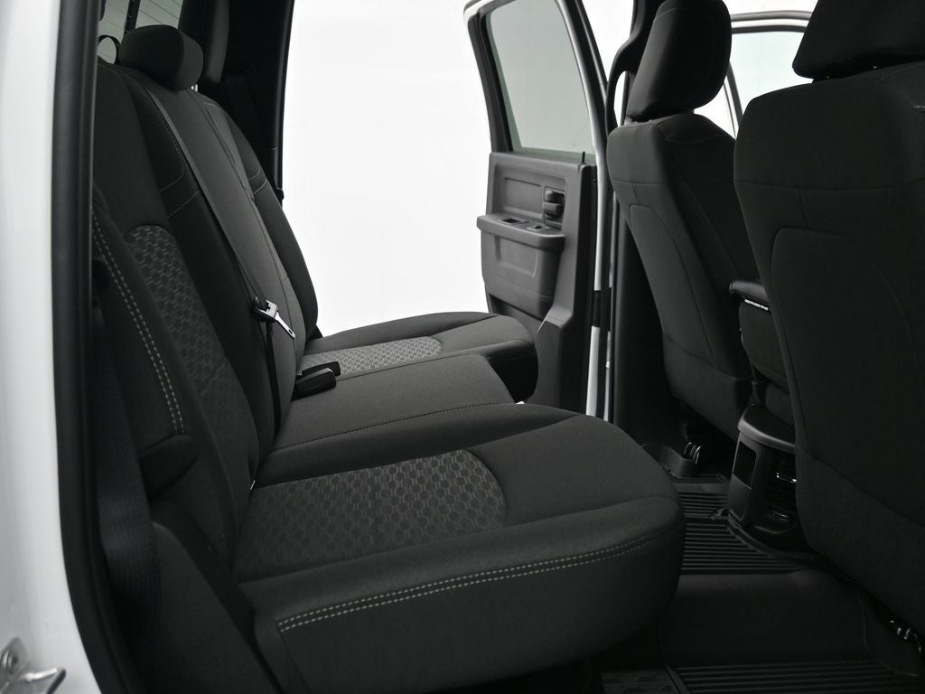 2026 RAM 2500 RAM 2500 BLACK EXPRESS CREW CAB 4X4 6'4' BOX