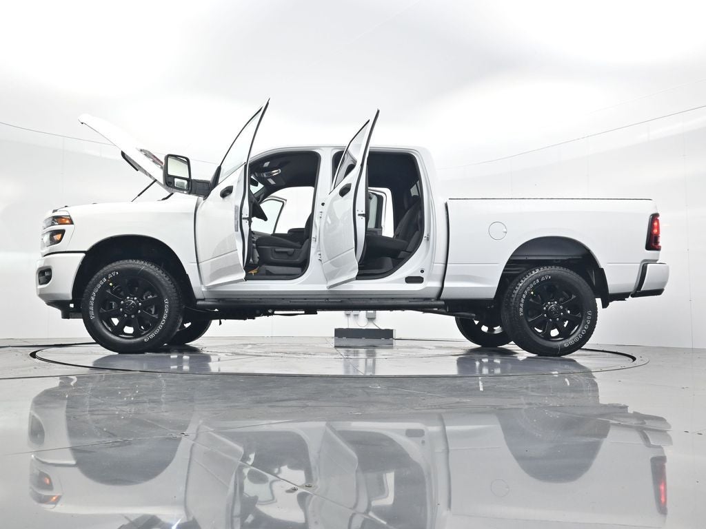 2026 RAM 2500 RAM 2500 BLACK EXPRESS CREW CAB 4X4 6'4' BOX