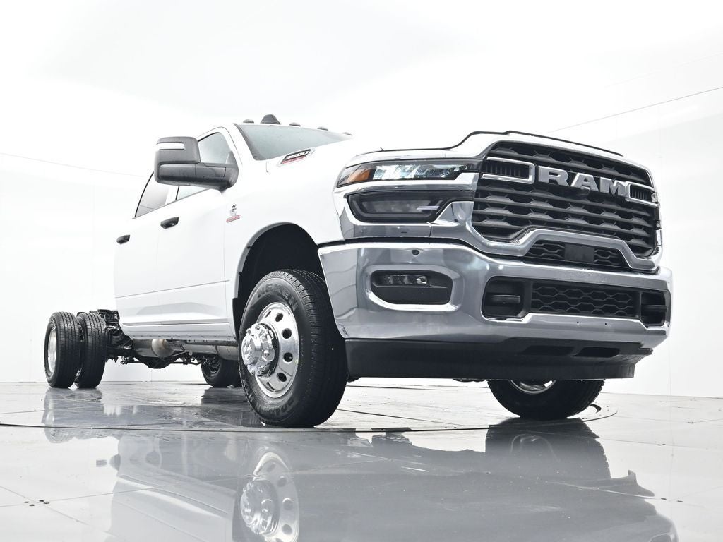 2026 RAM 3500 RAM 3500 TRADESMAN CREW CAB CHASSIS 4X4 60' CA