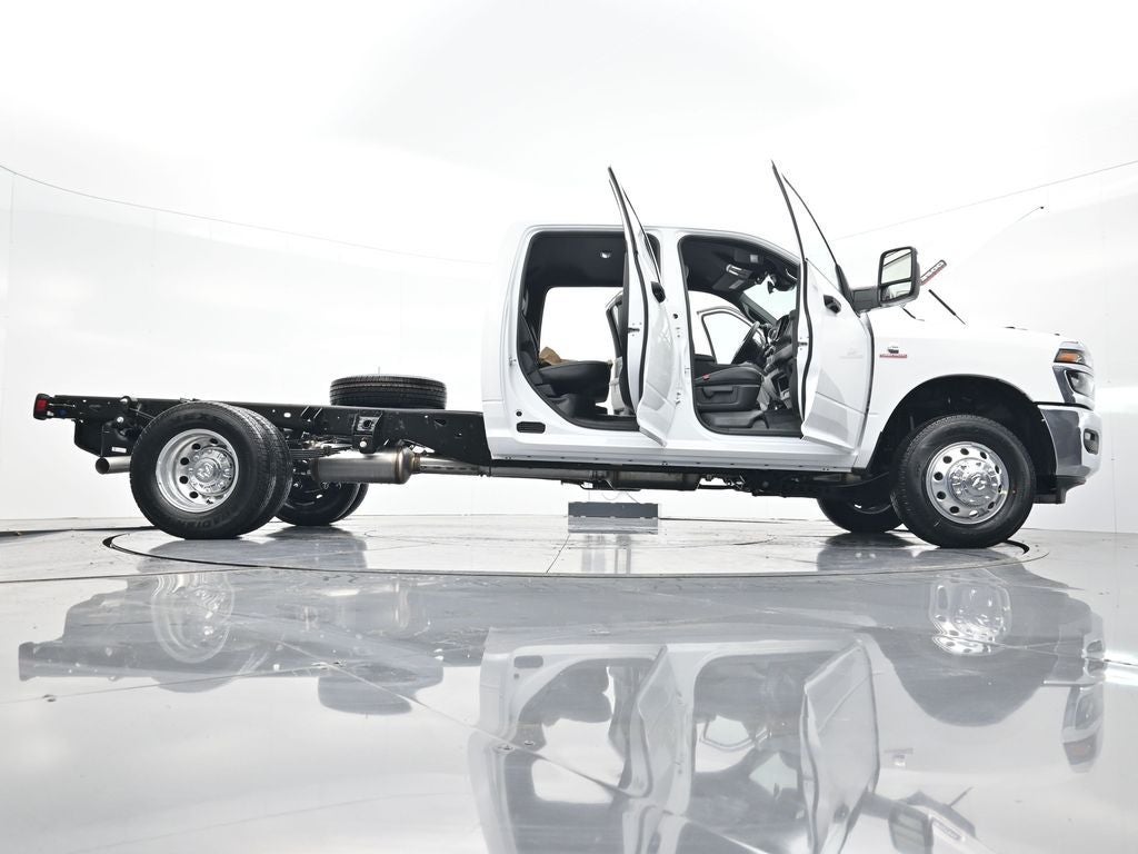 2026 RAM 3500 RAM 3500 TRADESMAN CREW CAB CHASSIS 4X4 60' CA