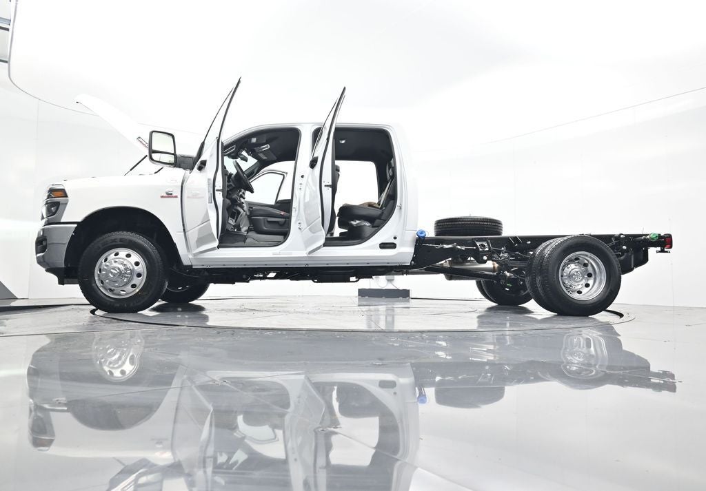 2026 RAM 3500 RAM 3500 TRADESMAN CREW CAB CHASSIS 4X4 60' CA