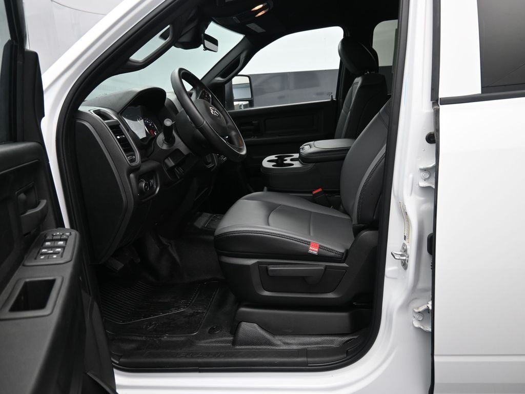 2026 RAM 3500 RAM 3500 TRADESMAN CREW CAB CHASSIS 4X4 60' CA