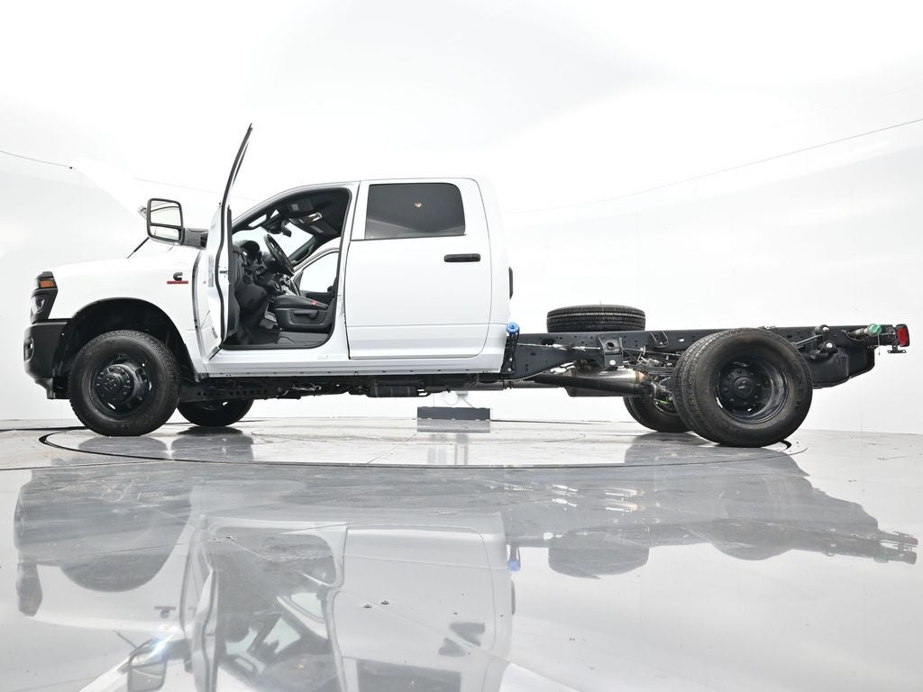 2026 RAM 3500 RAM 3500 TRADESMAN CREW CAB CHASSIS 4X4 60' CA